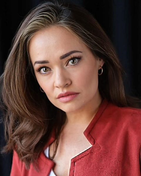 Facetune_17-12-2024-06-53-35