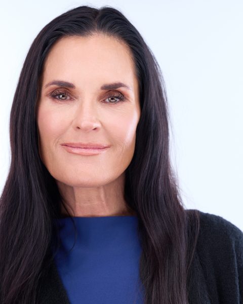 2025_01_15 headshot closed smile